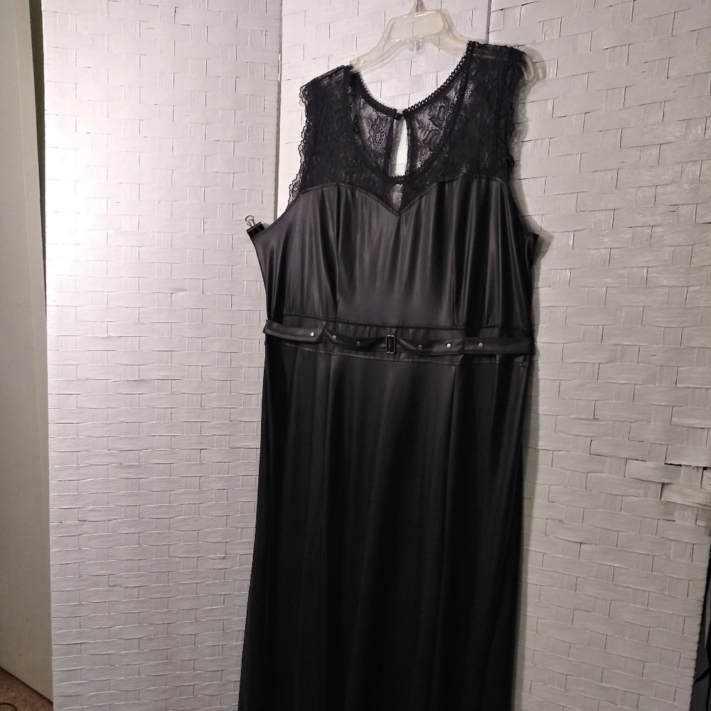 Dress - Picture 4 of 7